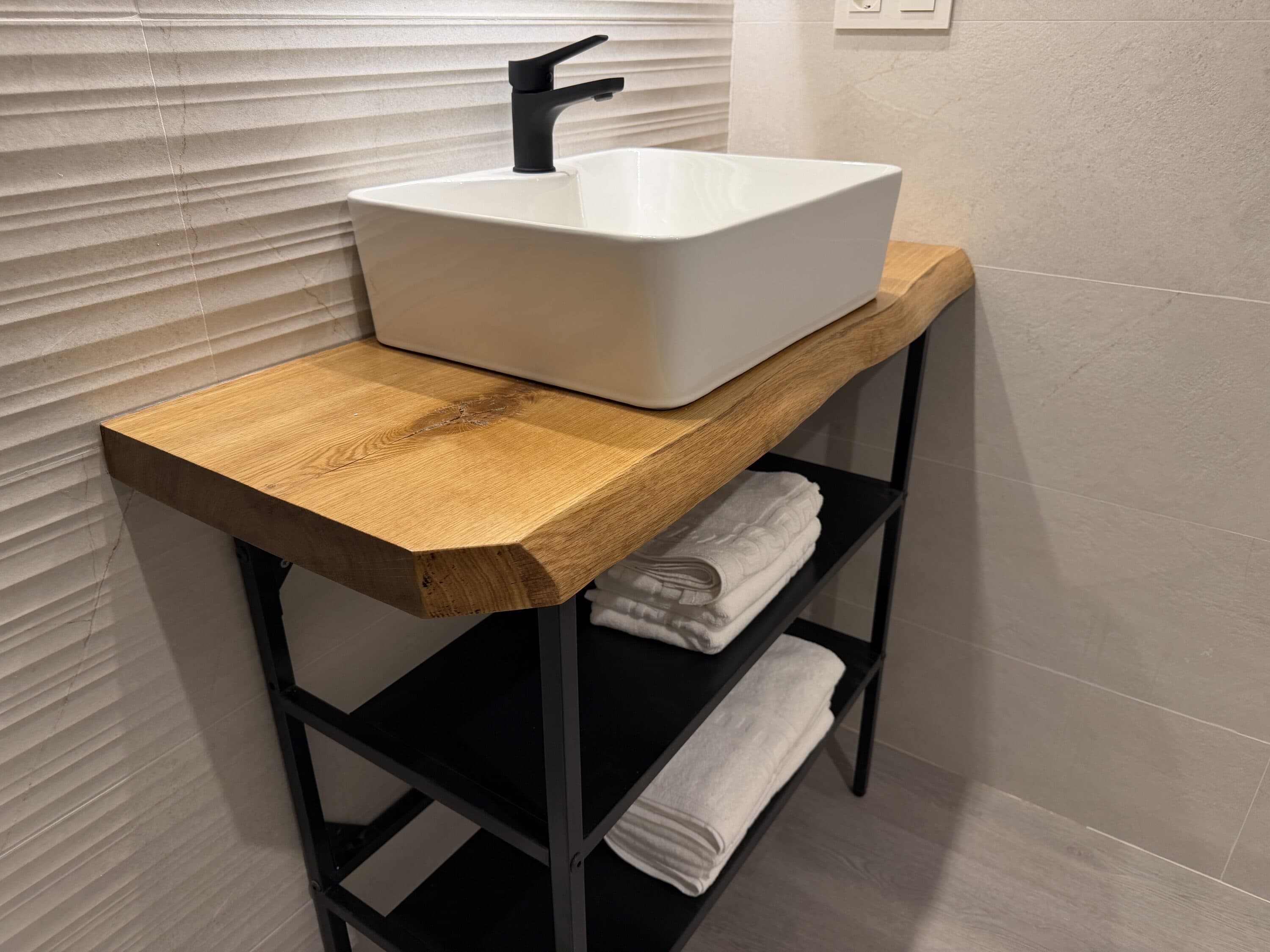Demués — 10/13